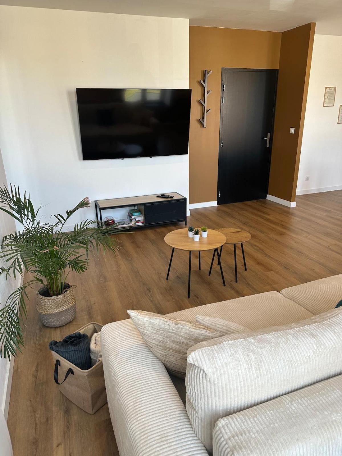 Appartement De La Gare Remiremont Ngoại thất bức ảnh