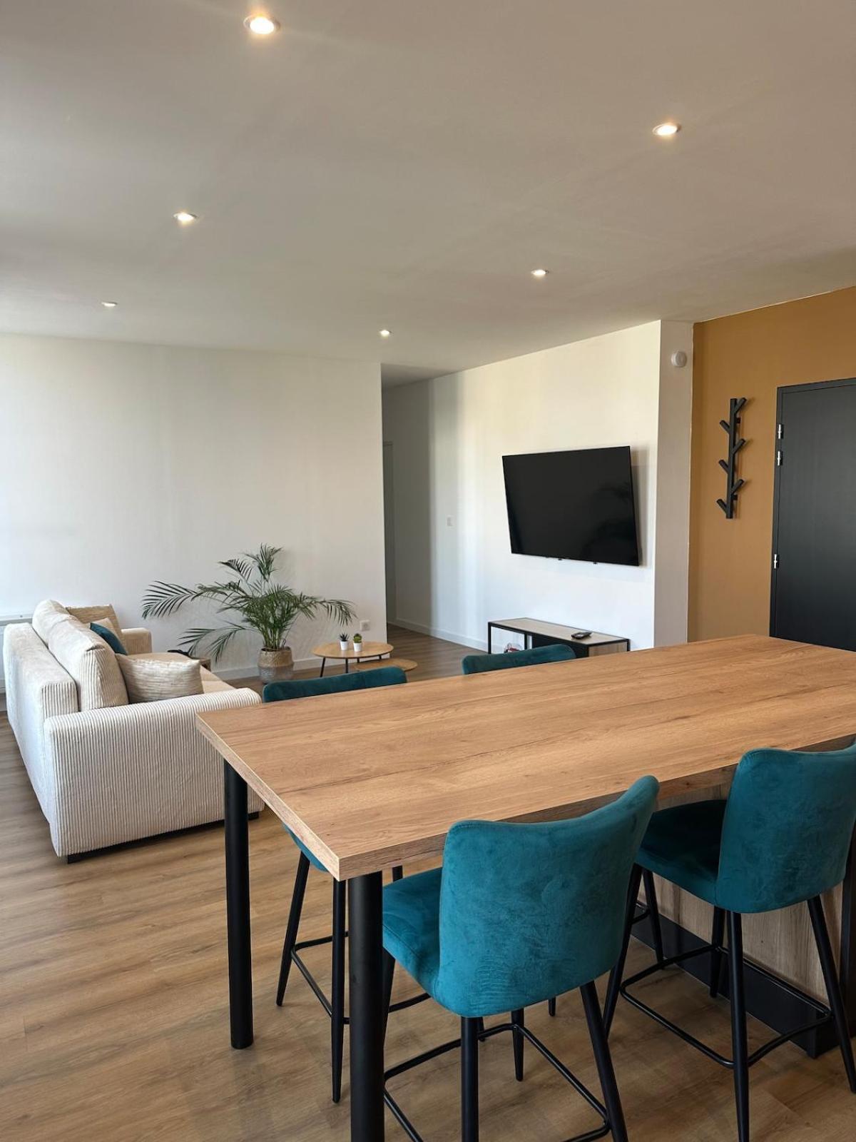 Appartement De La Gare Remiremont Ngoại thất bức ảnh